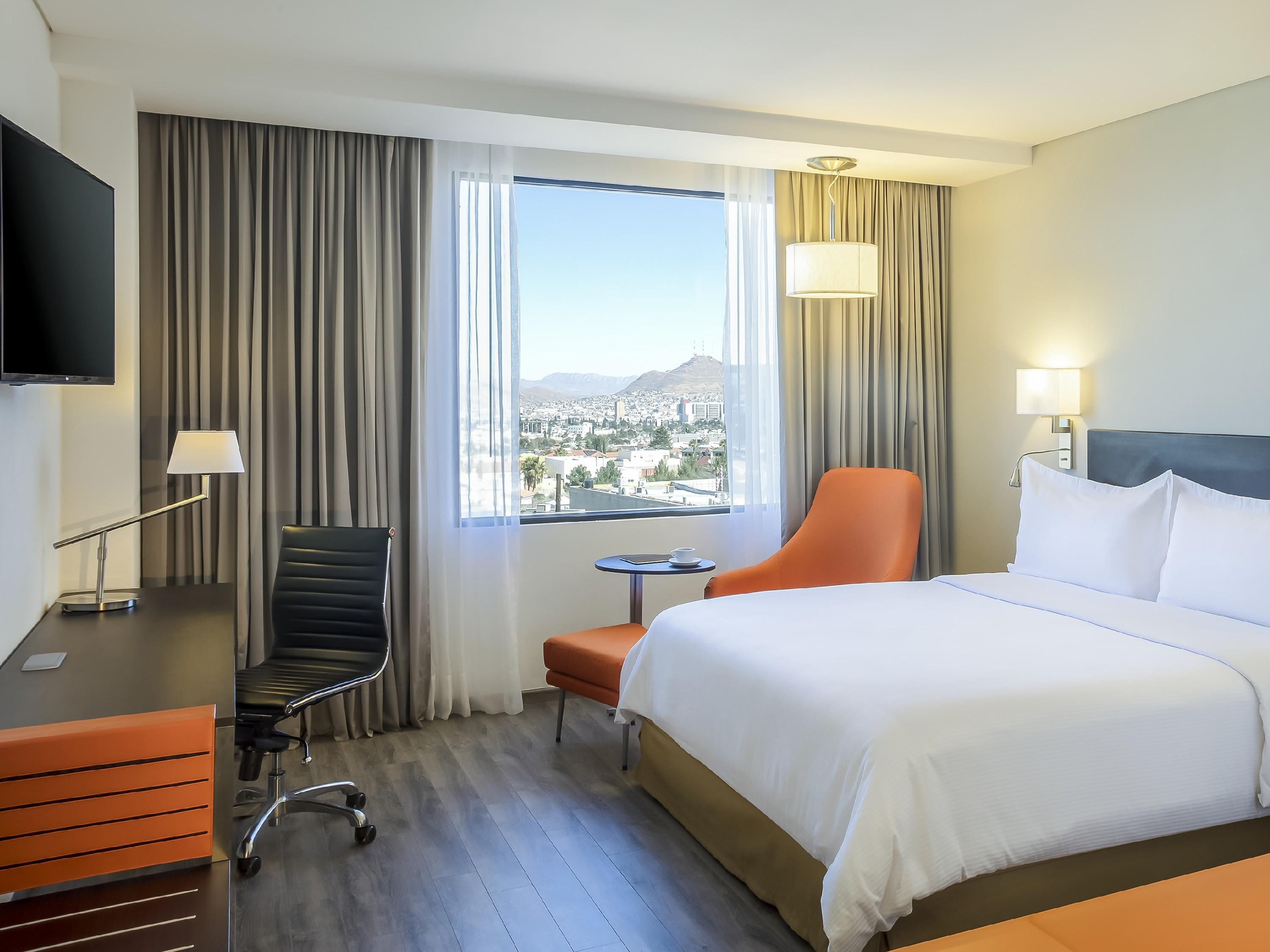 Fiesta Inn Guadalajara Aeropuerto Las Pintas Bagian luar foto